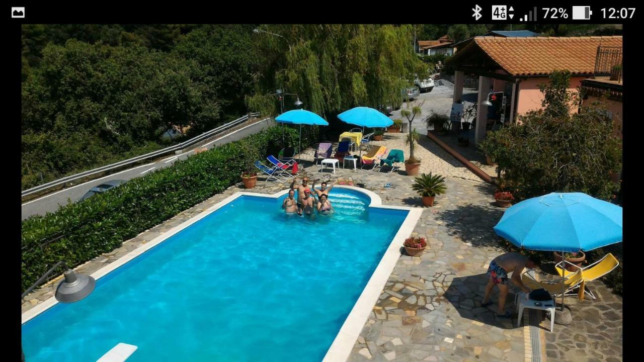 Frühstückspension Laino 3*